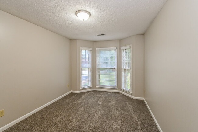 Building Photo - 4030 Birch Glen Dr