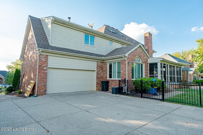 Building Photo - 838 Lake Forest Pkwy