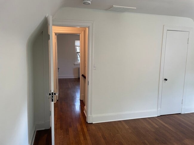 Building Photo - Updated Cute Cape - 3 bedroom, 2 bath -  4509 Fitzhugh Ave.