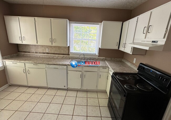 Building Photo - Cozy 3 bedrooms ranch in Tucker
