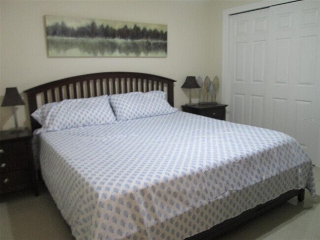 Building Photo - 240 West End Dr