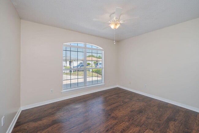 Building Photo - 7648 Chablis Cir