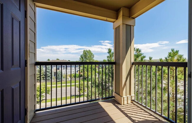 Building Photo - Spacious 2 bedroom, 2 bathroom condo for r...