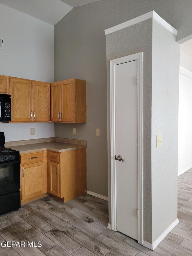 Building Photo - 14044 Peter Noyes Dr