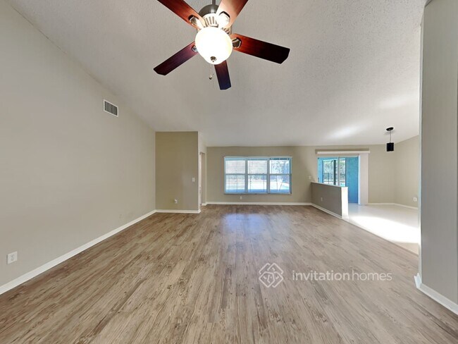 Building Photo - 5425 Windbrush Dr