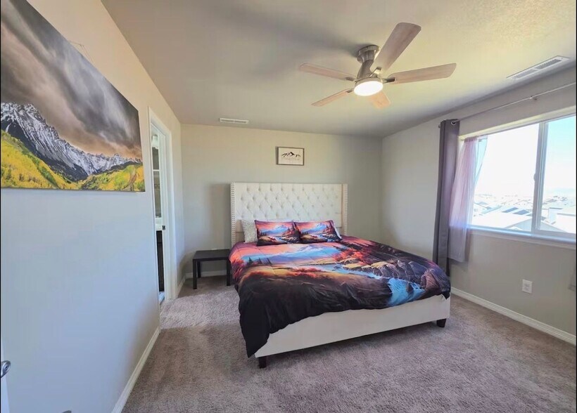 Building Photo - 6784 Skuna Dr