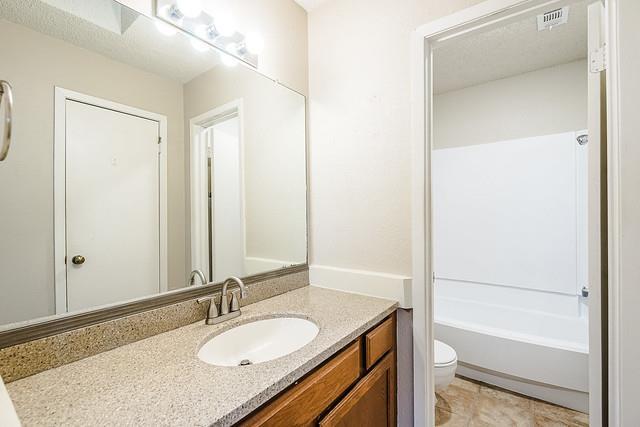 Building Photo - 7825 Beauregard Cir