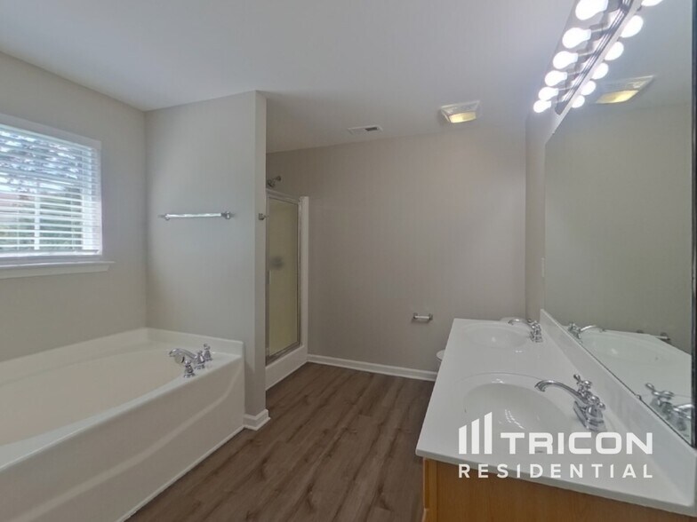 Building Photo - 2496 Ivy Creek Frd