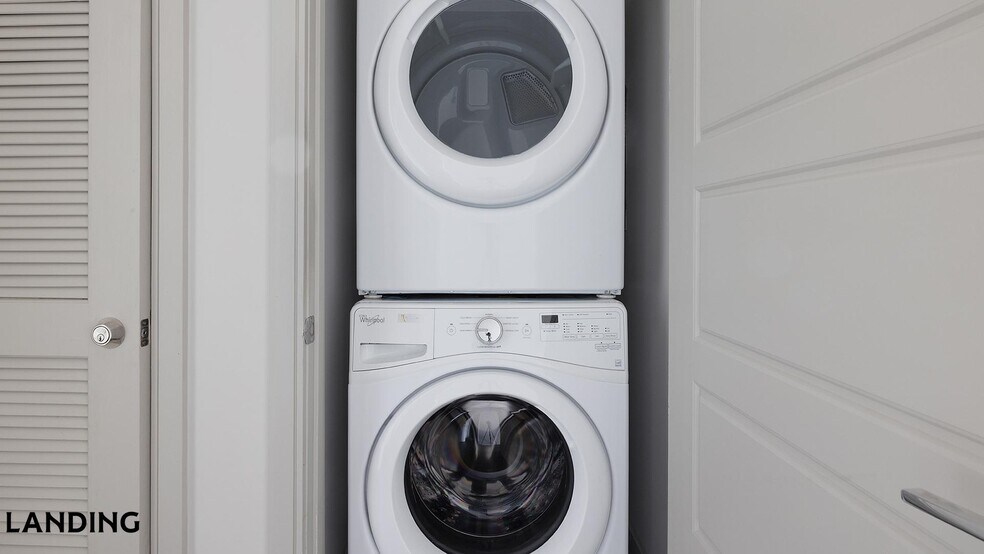 Building Photo - 3005 Peachtree Rd NW