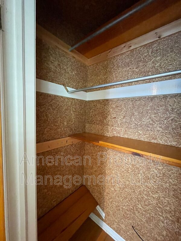 Building Photo - 2644 S Winston Ave