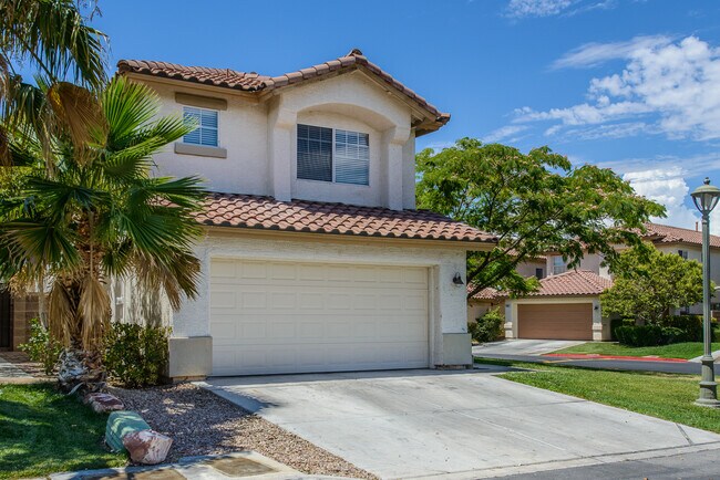 Building Photo - Stunning Gated Community in Summerlin!