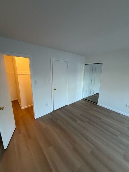 Building Photo - 2807 Hawthorn Ct