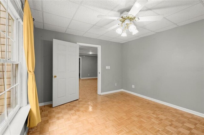 Building Photo - 1440 Grovehurst Dr