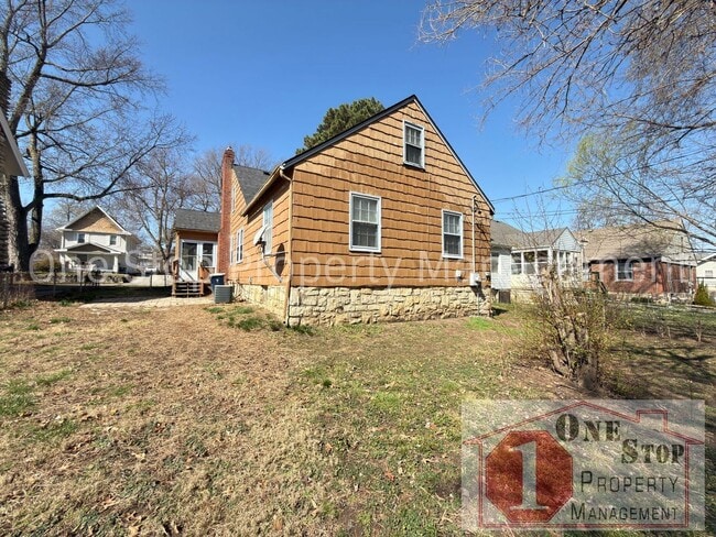 Building Photo - Beautiful 3 Bedroom 1 Bathroom in Kansas City!