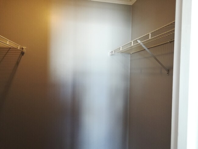 Building Photo - 1709 Sails Way