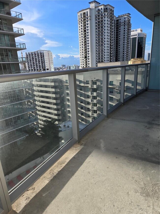 Building Photo - 1100 S Miami Ave