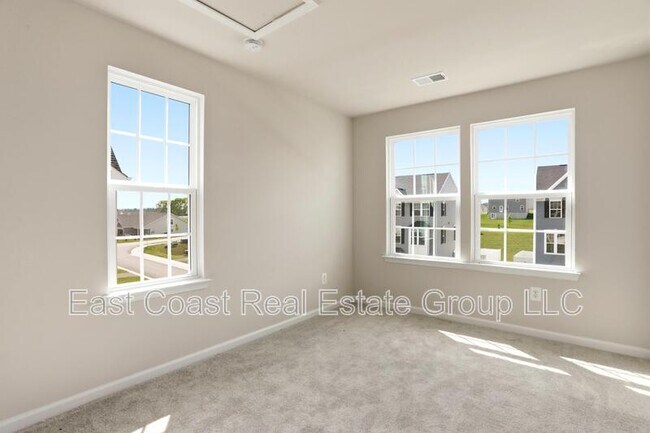 Building Photo - 105 Dripping Spring Dr