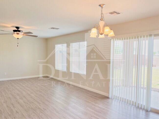 Building Photo - 7826 S Peppertree Dr