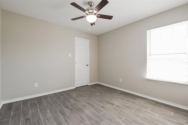 Building Photo - 629 Green Mound Dr