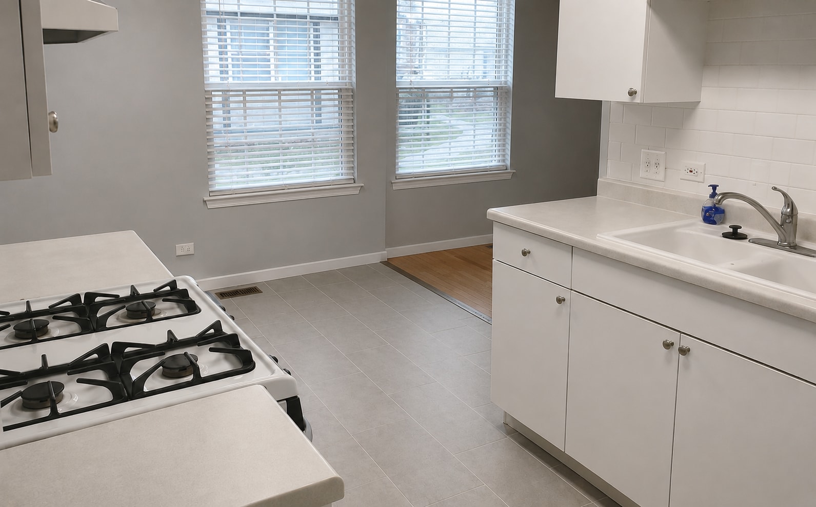 Kitchen - 420 Tanglewood Ct