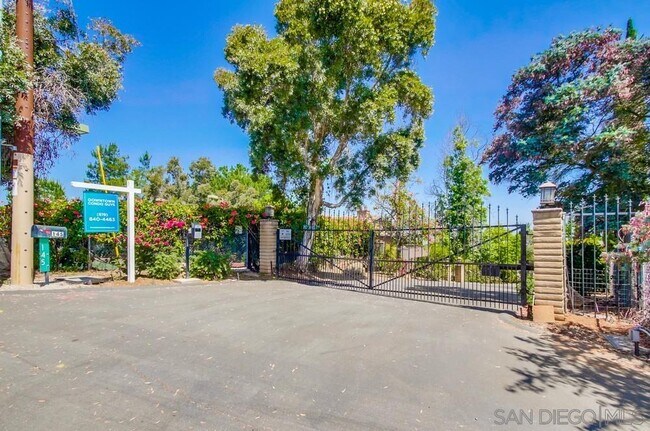 Building Photo - 145 La Cresta Heights Rd