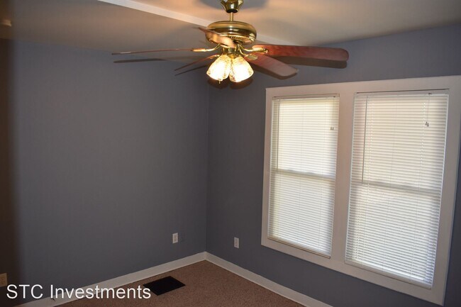 Building Photo - 3 br, 1 bath House - 518 W. Chandler