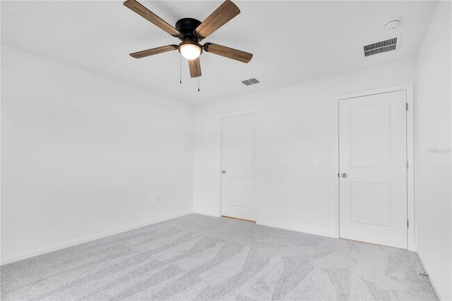Building Photo - 2494 McKinley Dr