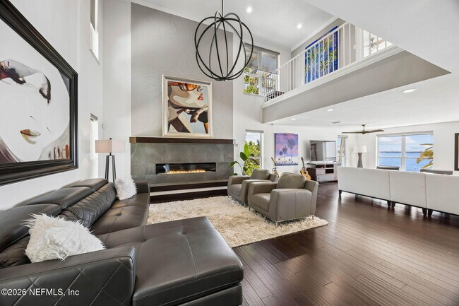 Building Photo - 14030 Mandarin Oaks Ln