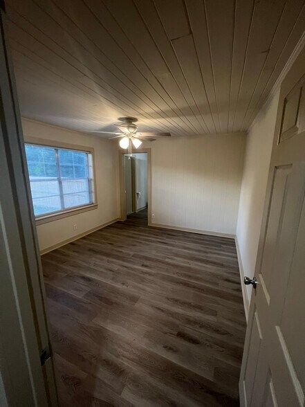 Building Photo - 2020 Boykin Blvd