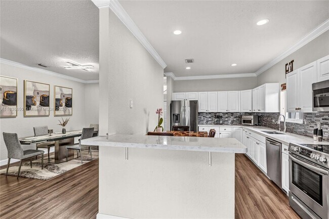 Building Photo - 7602 NW 99th Terrace