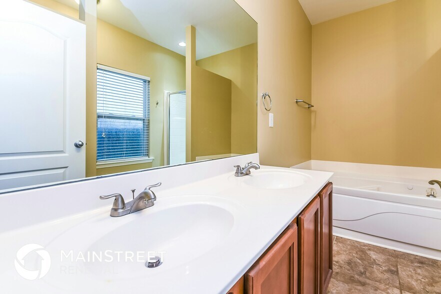 Building Photo - 4758 Rosser Loop Dr