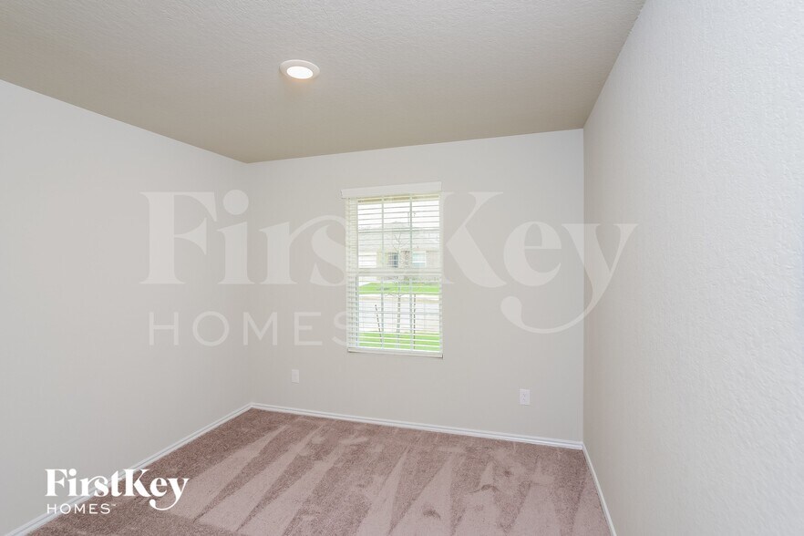 Building Photo - 1718 Morse Way