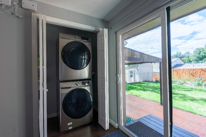 Building Photo - 8871 Rutgers St