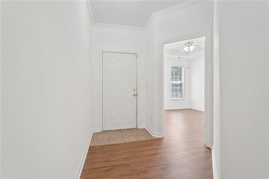 Building Photo - 2596 Bates St SE