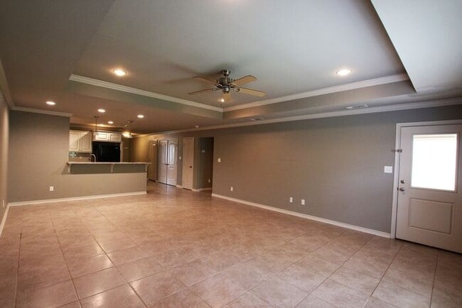 Building Photo - Beautiful 2 Bedroom, 2 Bathroom Townhome in South Tyler – Whitehouse ISD!