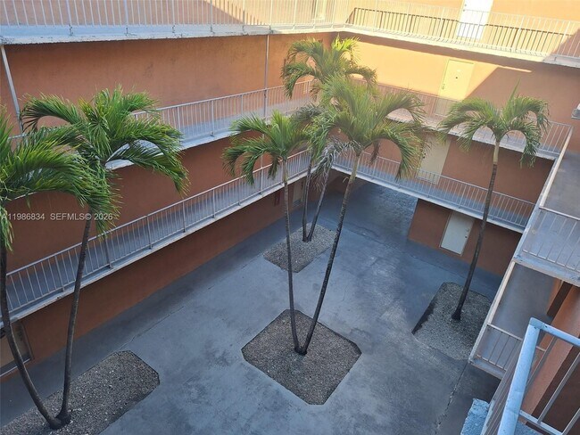 Building Photo - 17600 NW 68th Ave