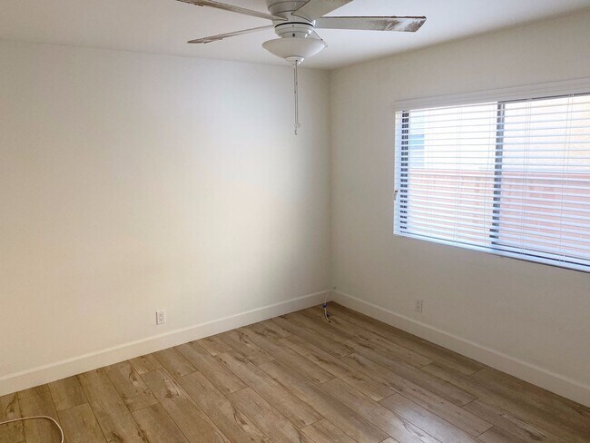 Building Photo - 521 Indiana St