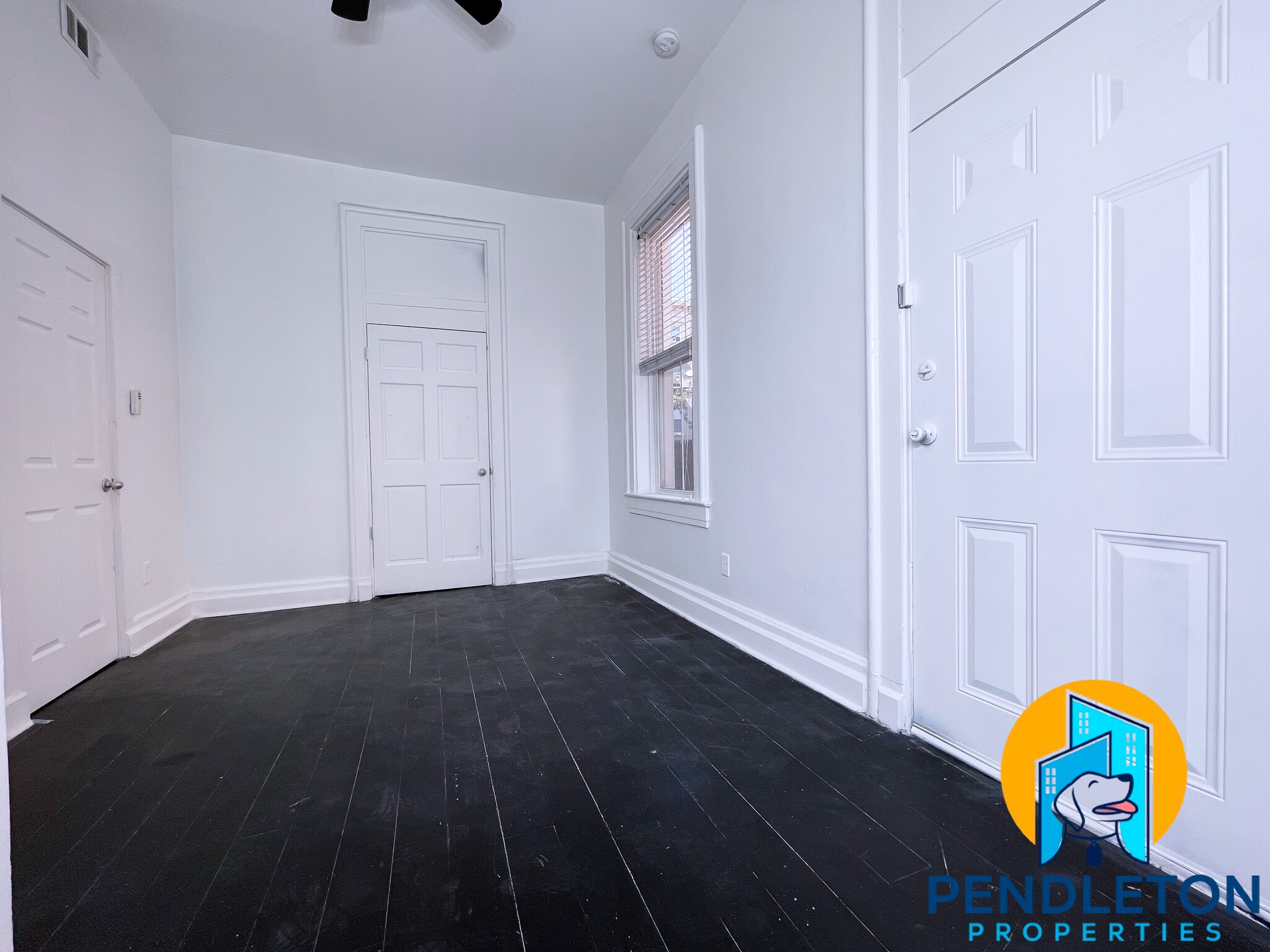 Building Photo - 521 E 13th St