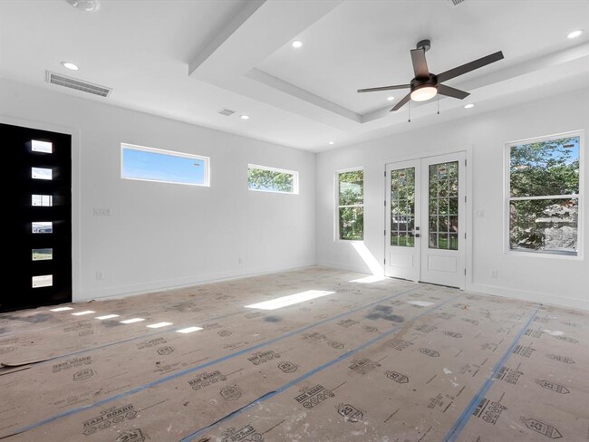 Building Photo - 1130 Miller Rd