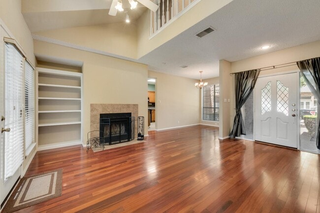 Building Photo - 209 Cimarron Trail
