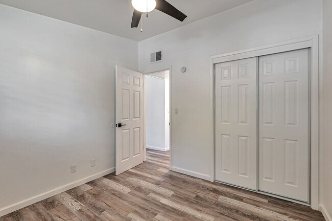 Building Photo - **First Month Free**