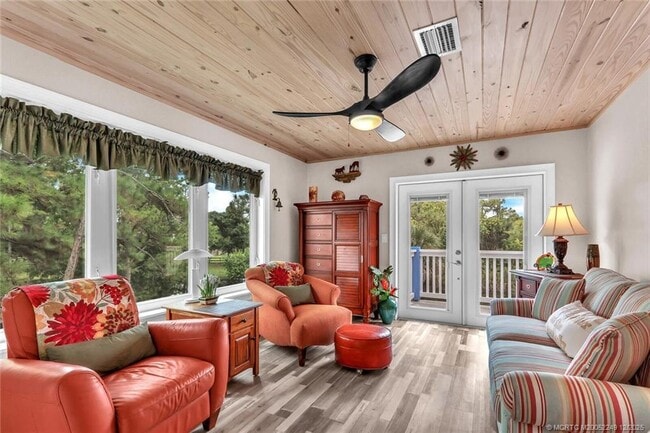 Building Photo - 64 NE Acacia Trail