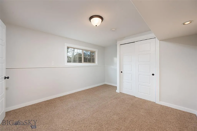 Building Photo - Spacious and Upgraded, Pet Friendly 4 Bed,...