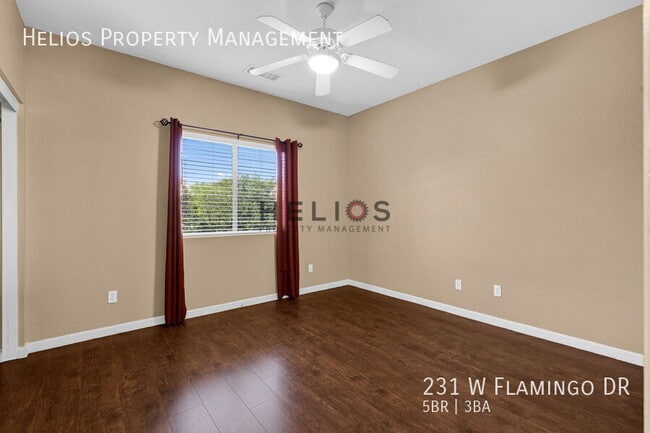 Building Photo - 231 W Flamingo Dr