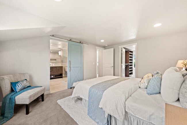 Building Photo - 6119 114th Ave NE