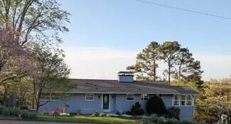 Building Photo - 6917 Cresthill Dr