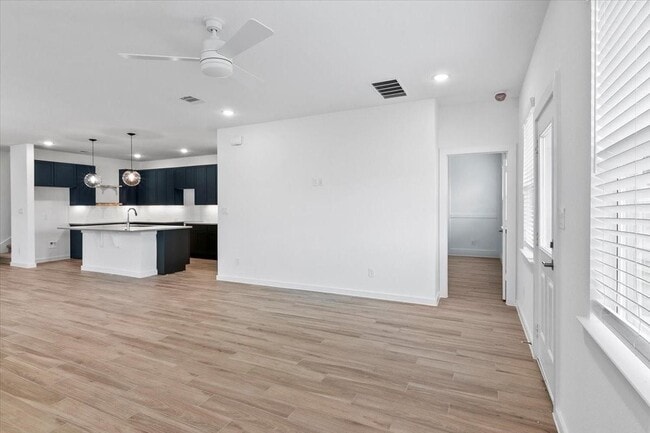Building Photo - 107 Walnut Hl Ct
