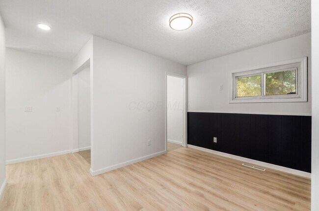 Building Photo - 2263 Dawnlight Ave