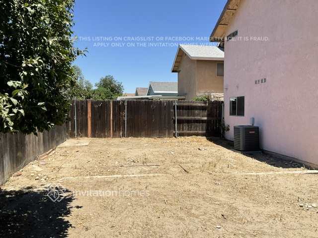Building Photo - 7886 Pinyon Ave