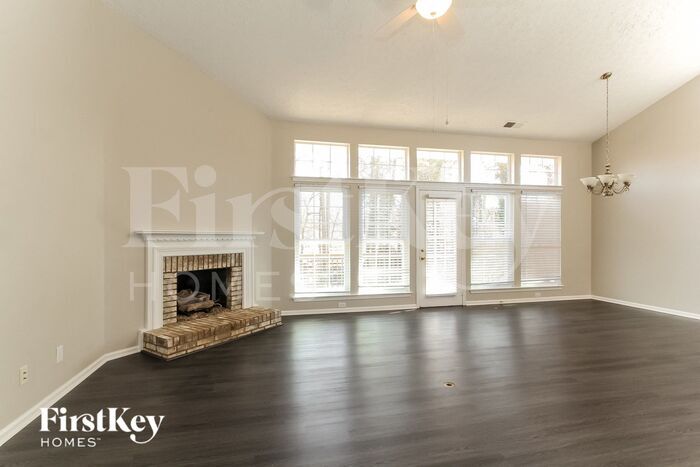 Building Photo - 150 Glynwater Dr